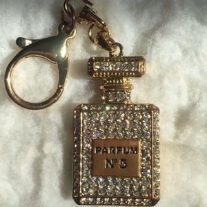 Parfum #5 keychain